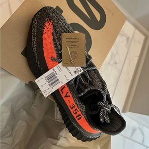 Adidas Yeezy Boost 350 V2 Size 8.5